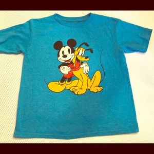 Boys Disney Mickey & Pluto t-shirt, SZ 7